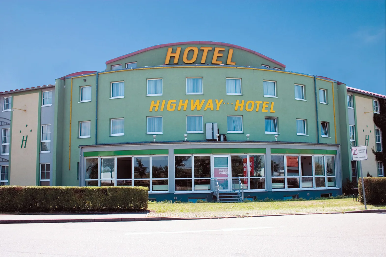 Highway-Hotel